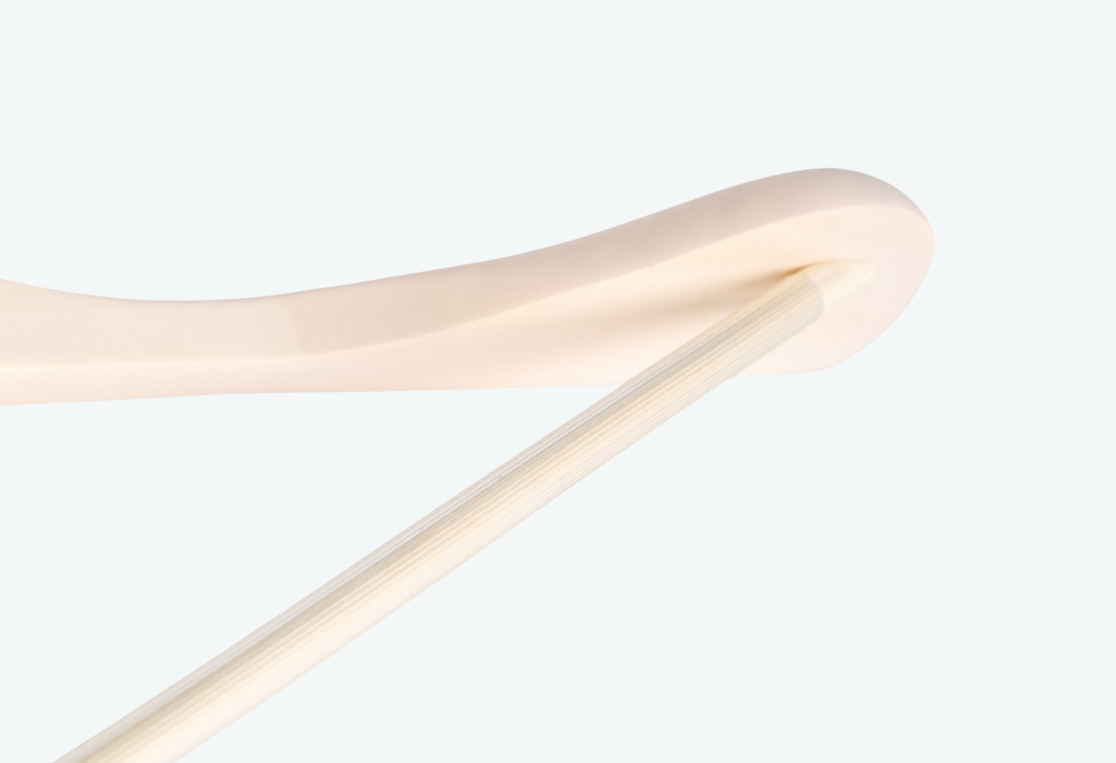 Вешалка для верхней одежды СИЛУЭТ КРИМ/SILUET CREAM 44см 
